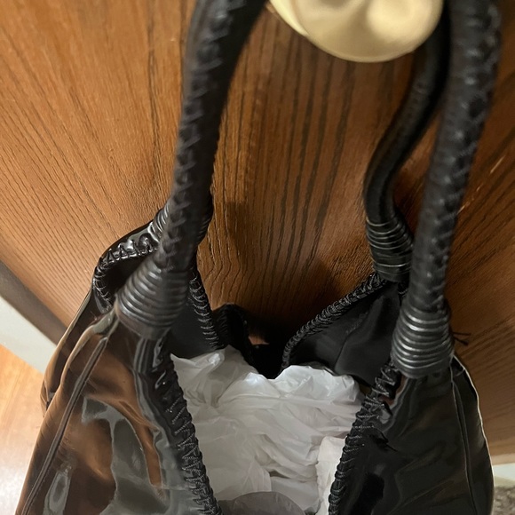 BLACK PATENT LEATHER SHOULDER BAG BY DONALD J PLINER… VERY GOOD CONDITION… LARGE - Picture 5 of 15